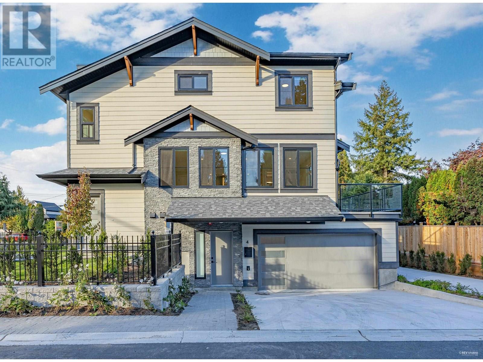 11384 207th Street Unit 4, Maple Ridge, BC V2X 1W6