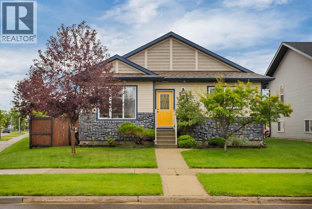 123 Vanier Dr, Red Deer, AB T4R 0G3