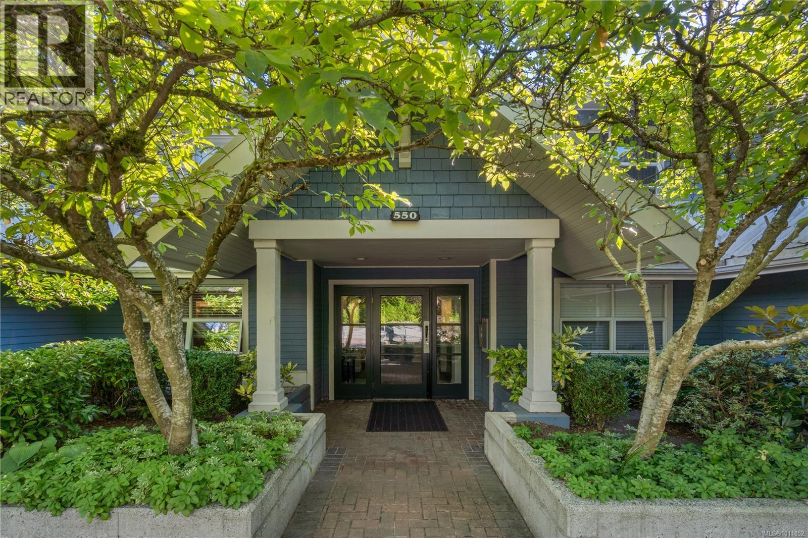 550 Blue Girl Way Unit 305, Nanaimo, BC V9S 5T6