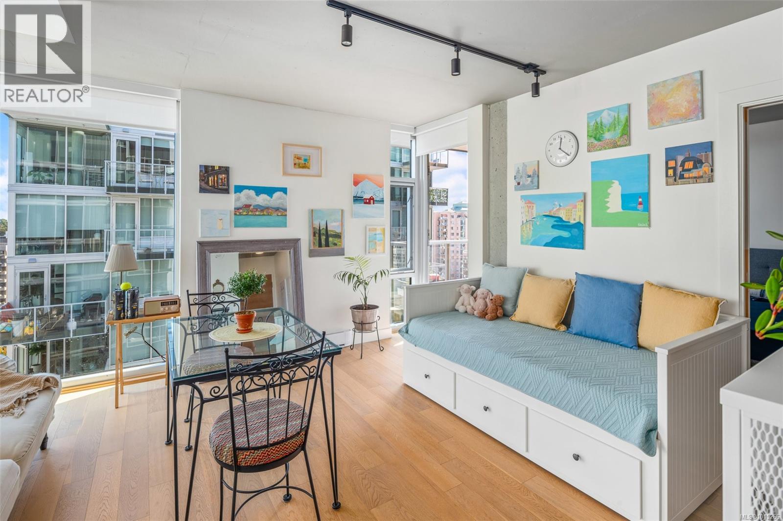 989 Johnson St Unit 1406 St, Victoria, BC V8V 0E3
