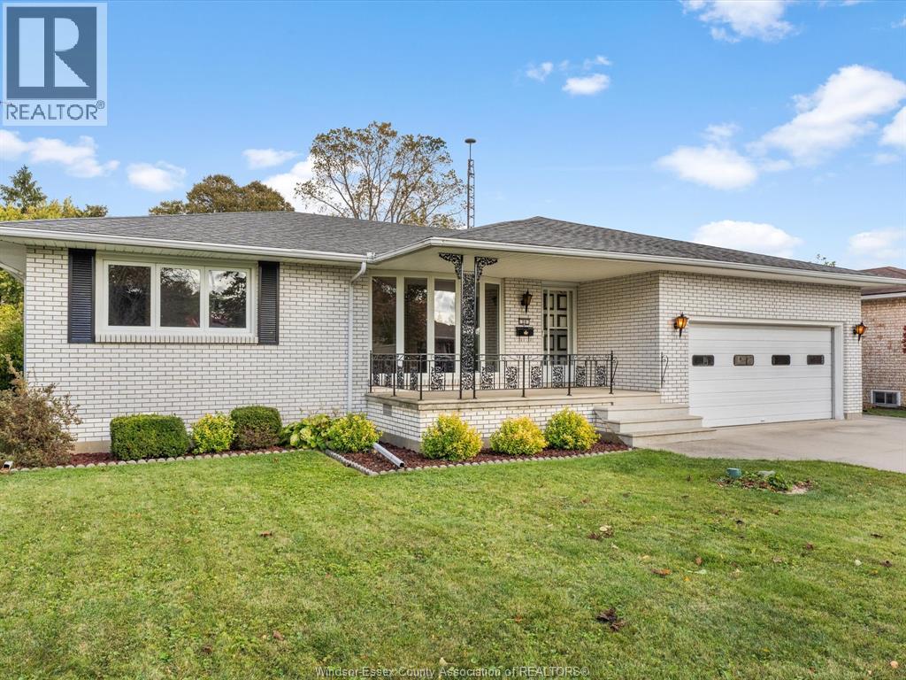 20 Bennie Ave, Leamington, ON N8H 4L5