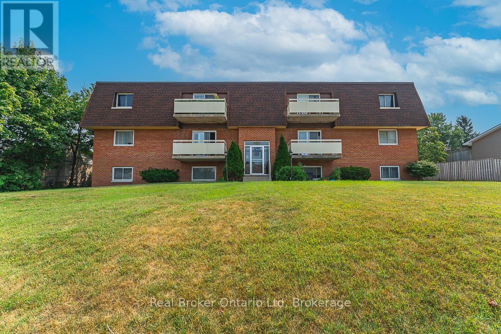 202 925 10th Ave E, Owen Sound, ON N4K 3H8
