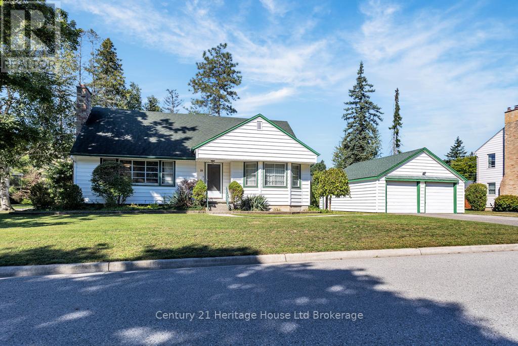 10 Parkside Dr, Tillsonburg, ON N4G 3Z9