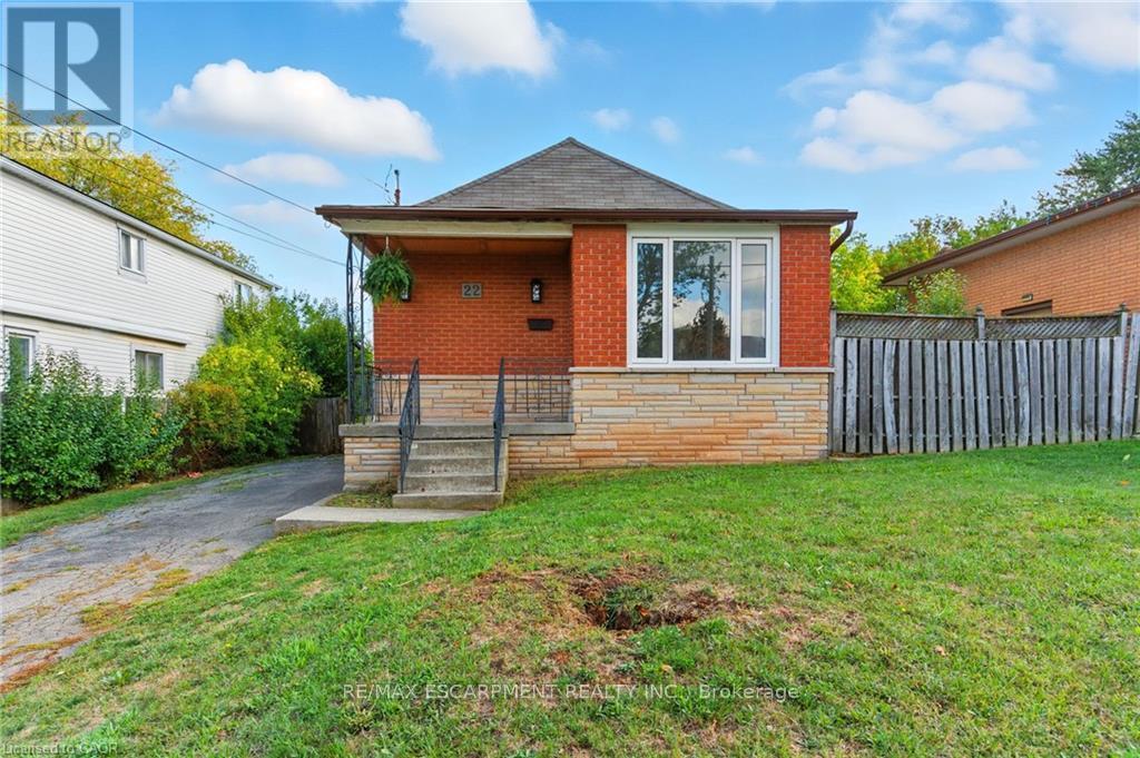 22 Worsley Rd, Hamilton, ON L8E 2E7