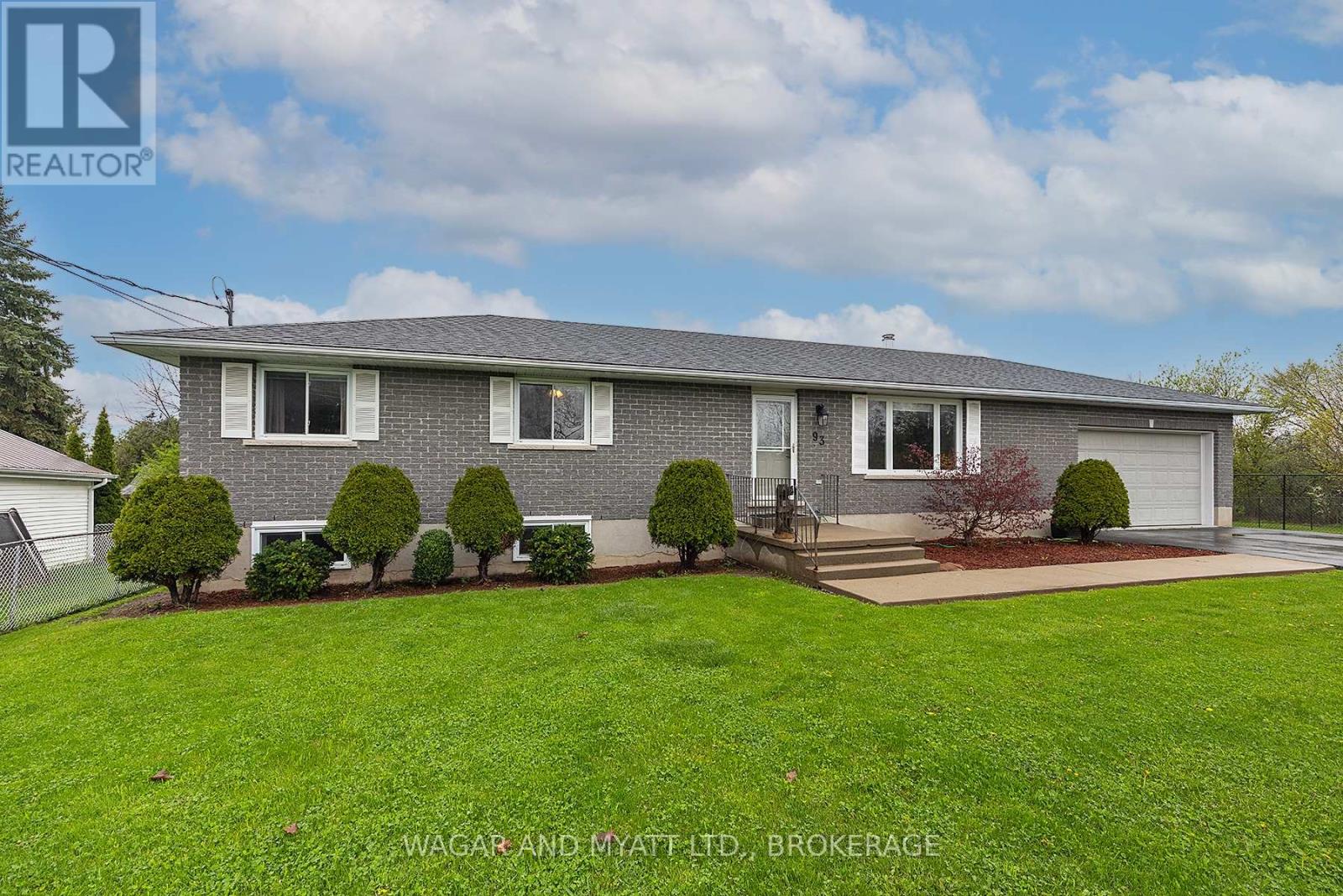 93 Henry St, Greater Napanee Greater Napanee, ON K7R 3A6