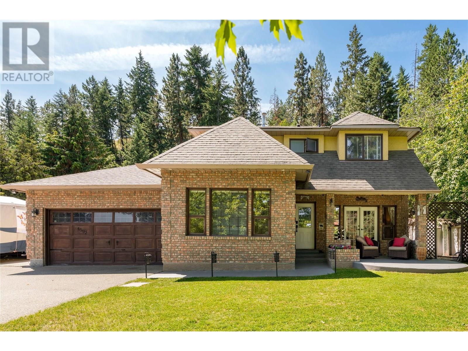 4692 Gordon Dr, Kelowna, BC V1W 4P4