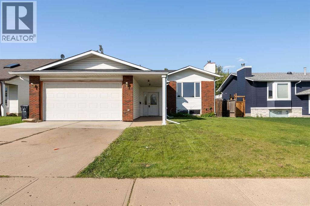 125 Bacon Pl, Fort Mcmurray, AB T9K 1Z3