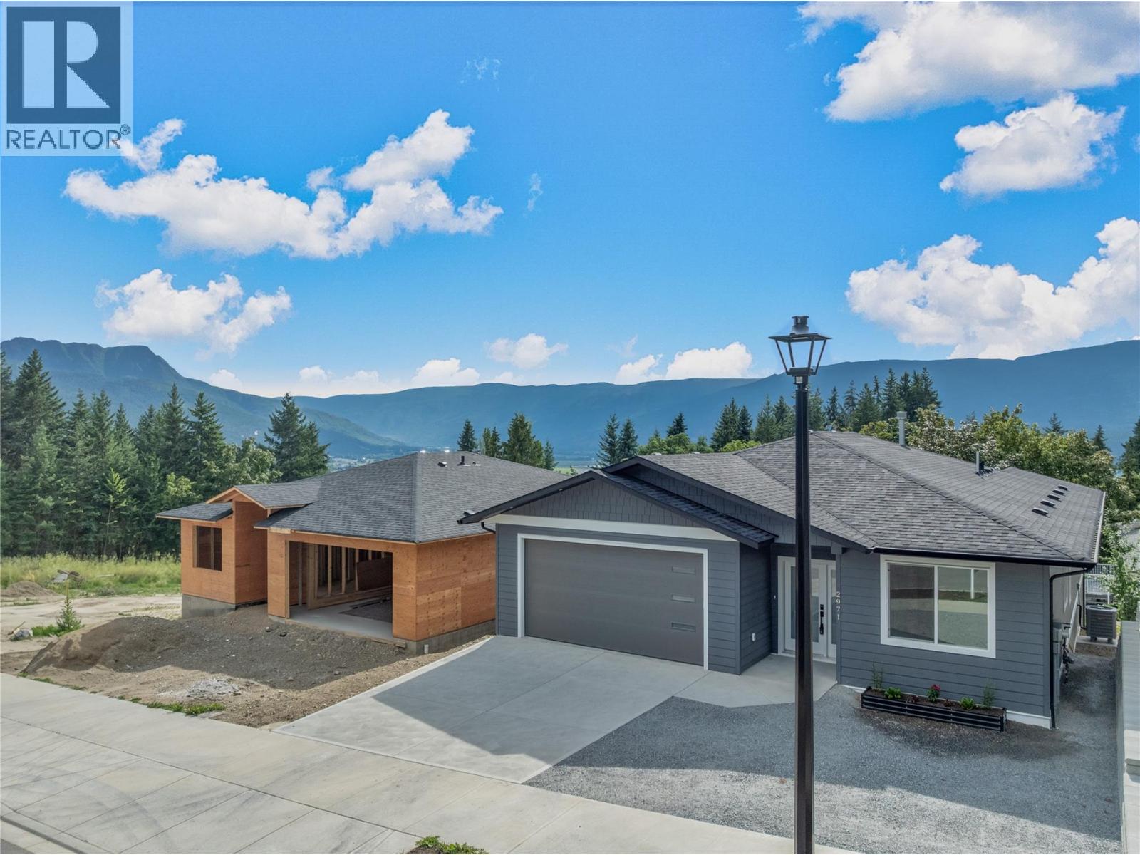 27 Street Ne Unit 2971, Salmon Arm, BC V1E 2Z7