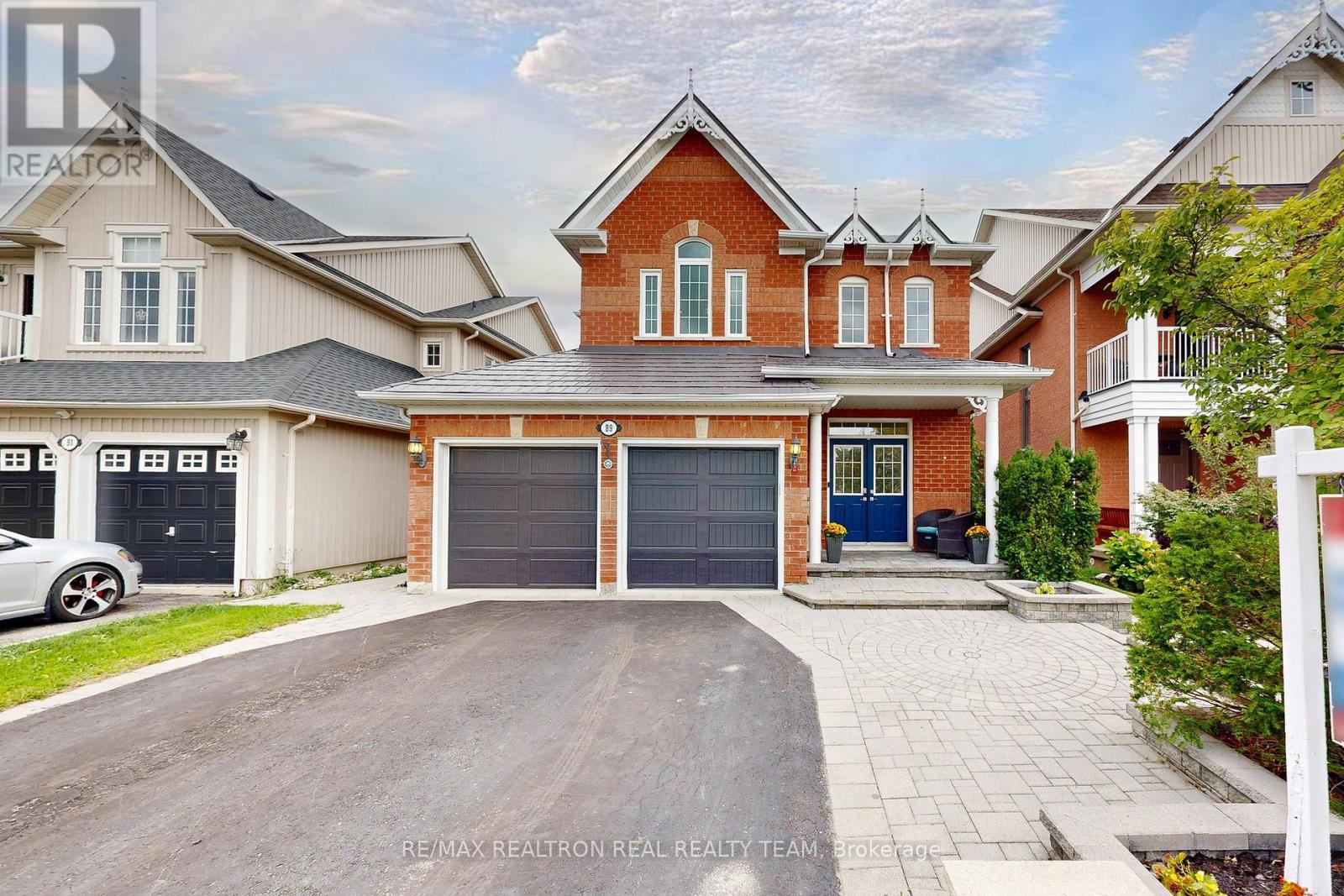 89 Cachet Blvd, Whitby, ON L1M 2K6