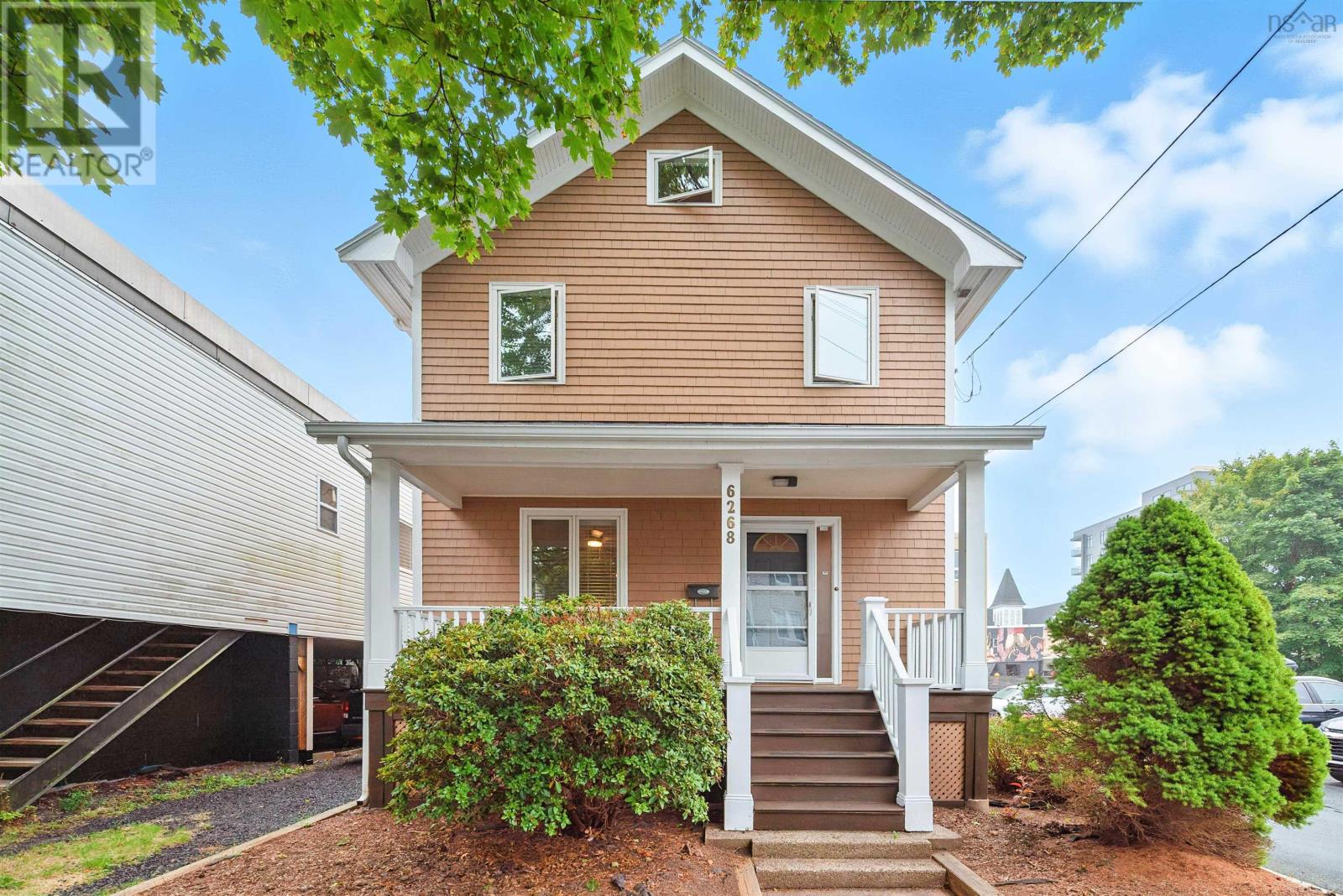 6268 Yale St, Halifax, NS B3L 1E1