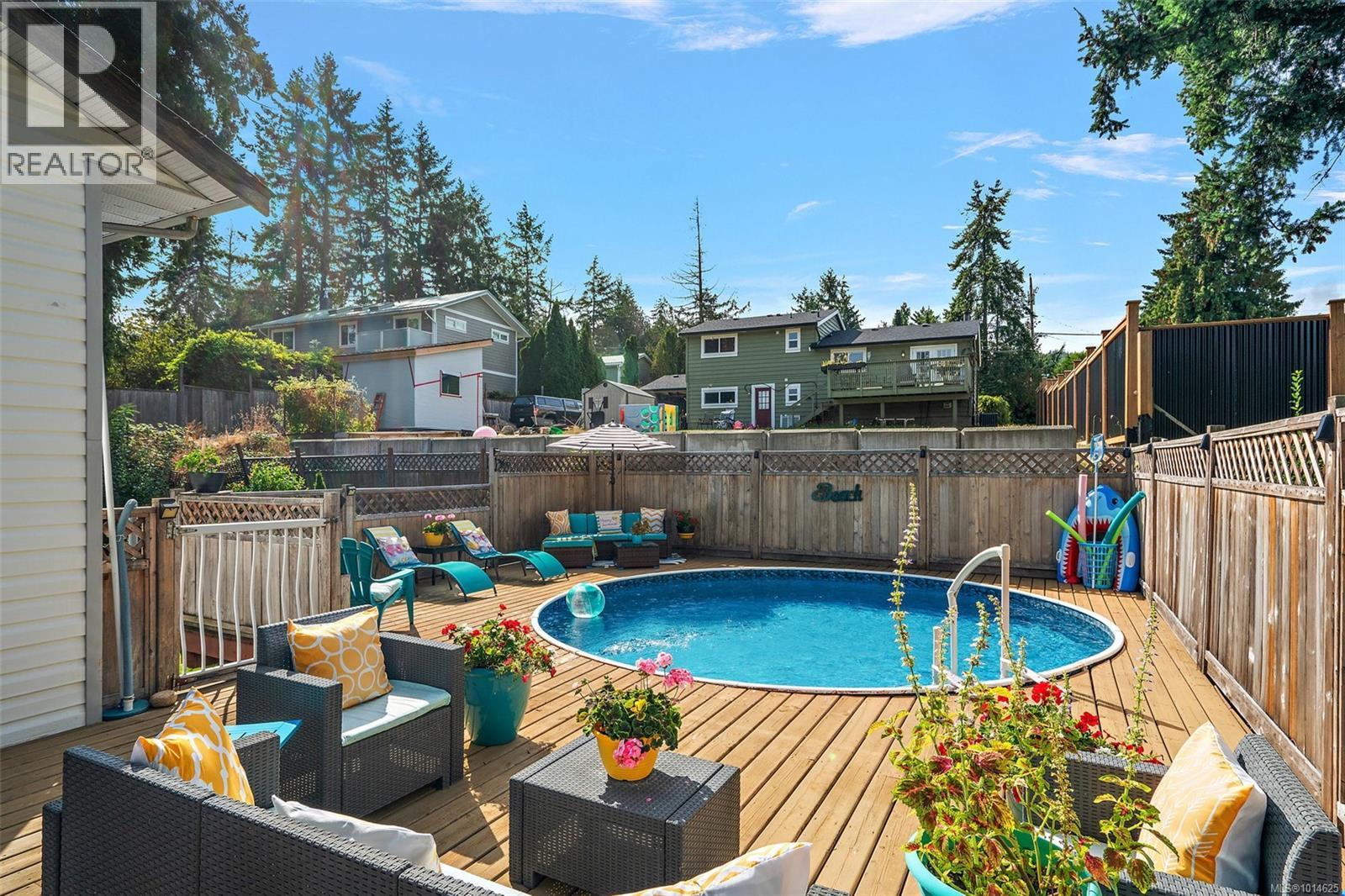 6877 Philip Rd, Lantzville, BC V0R 2H0