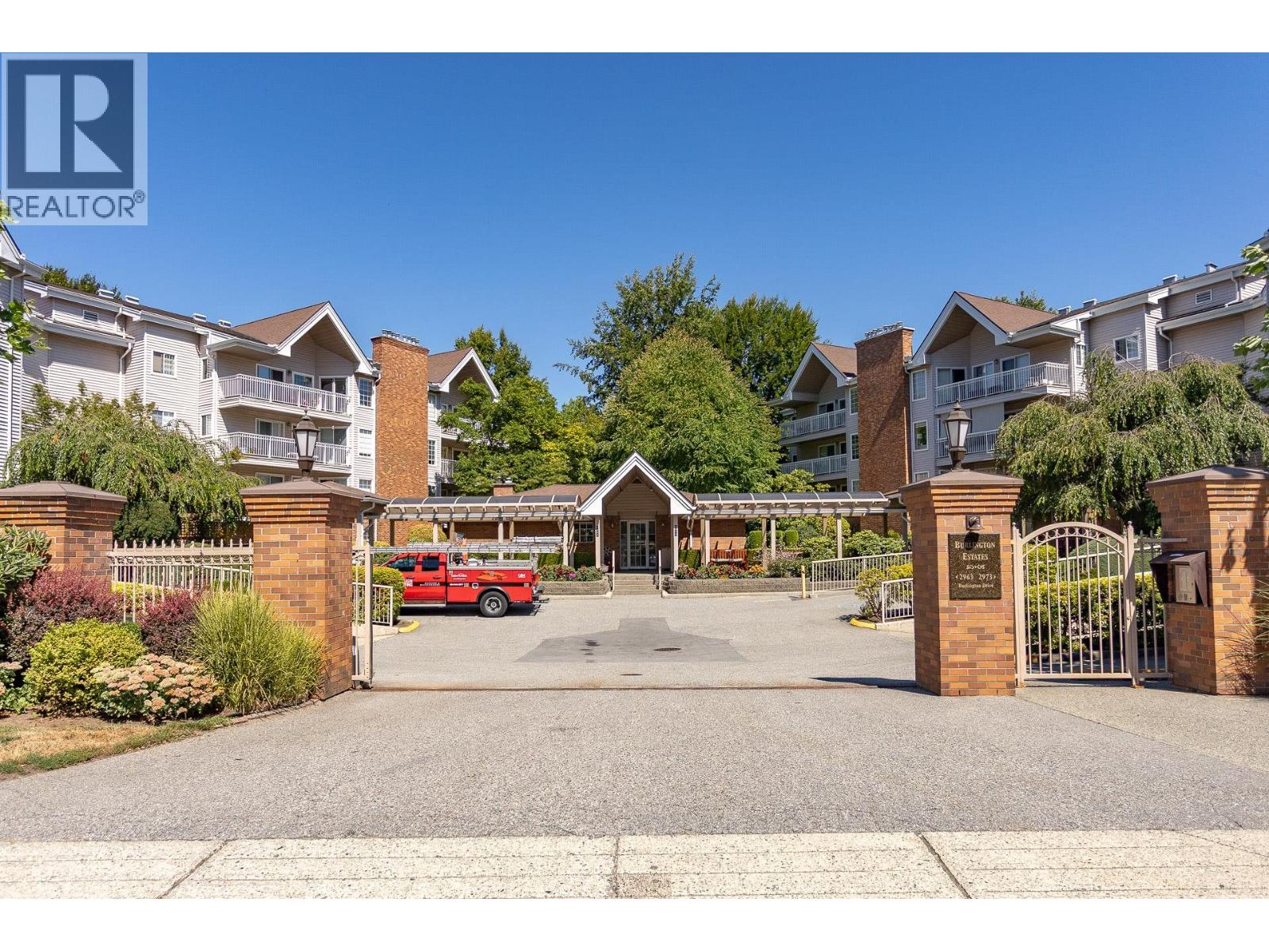2973 Burlington Drive Unit 403, Coquitlam, BC V3B 6X1
