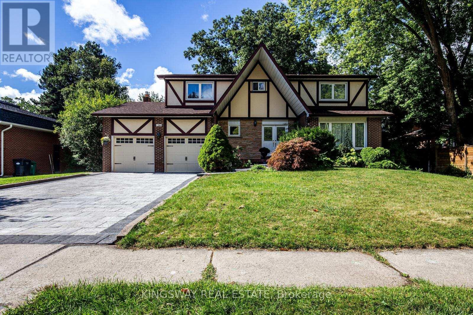 1368 Bunsden Ave, Mississauga, ON L5H 3T9