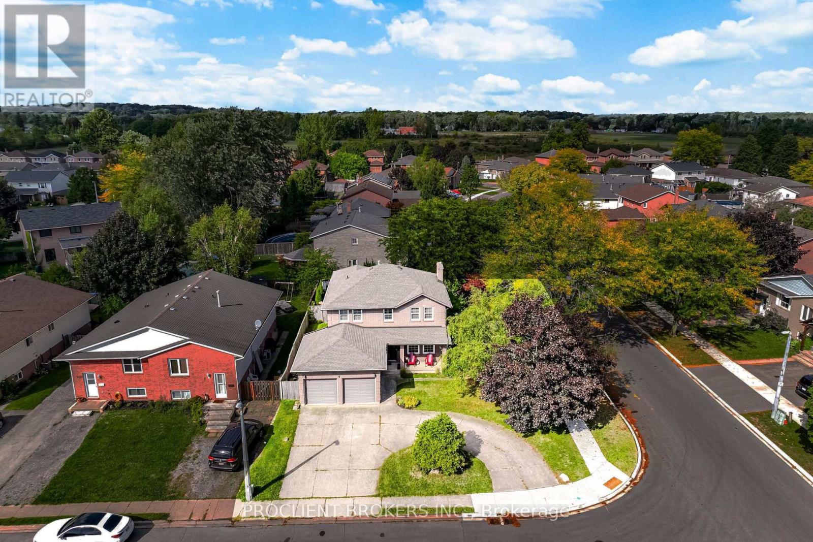 4 Briarsdale Cres, Welland, ON L3C 6R8