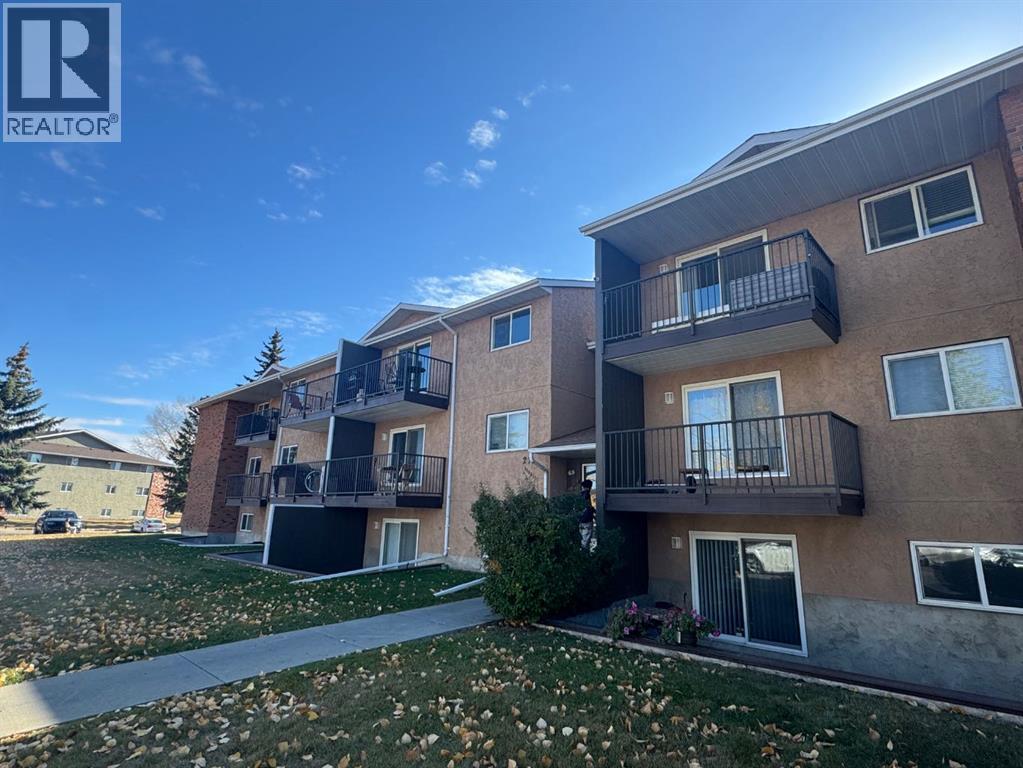 27 Bennett Street Unit 106, Red Deer, AB T4R 1V3