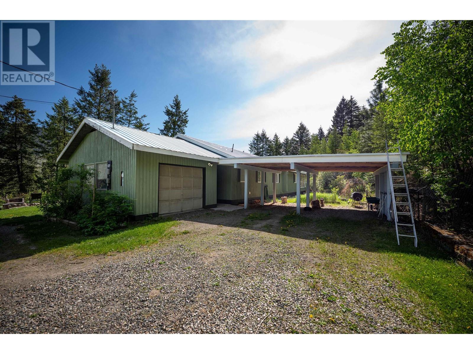 5993 W Fraser Rd, Williams Lake, BC V2G 5H6