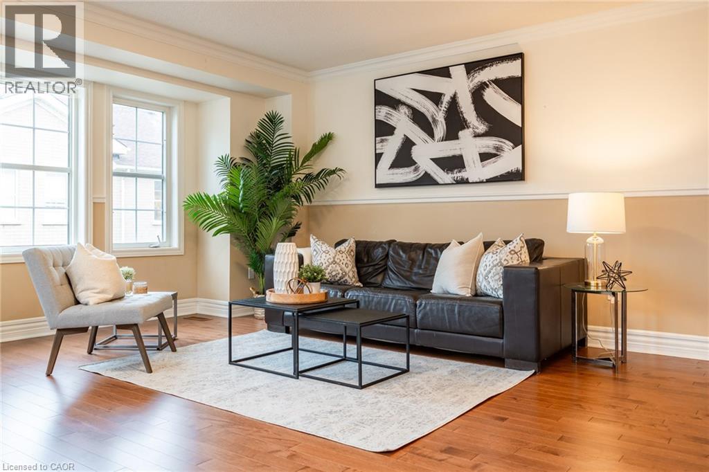 38 Archibald Mews, Toronto, ON M1P 0A4