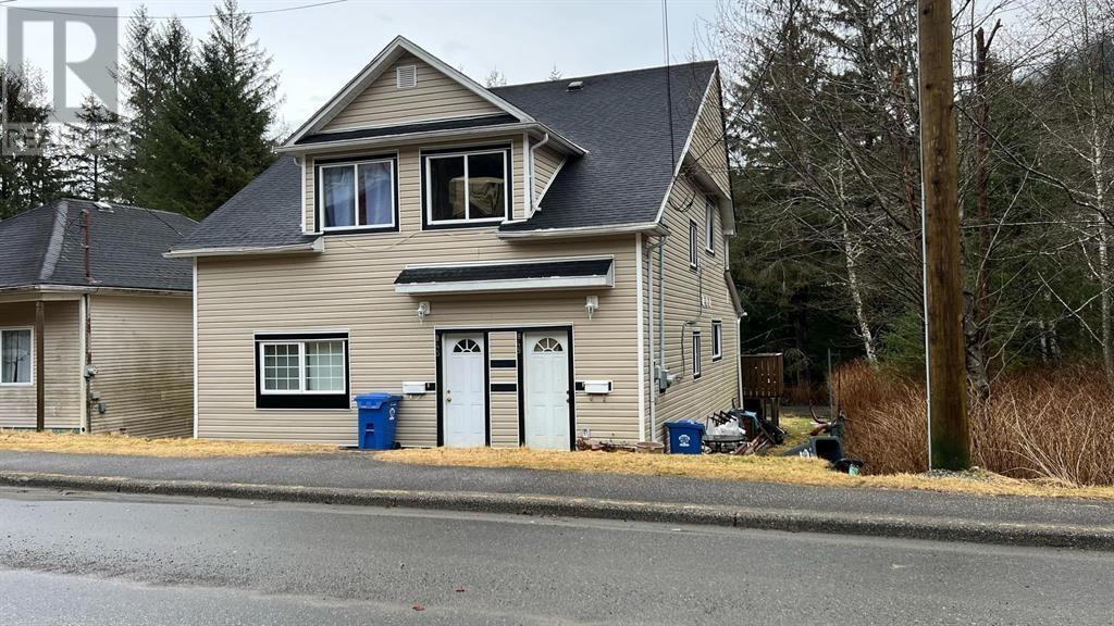 843 Comox Ave, Prince Rupert, BC V8J 2T4