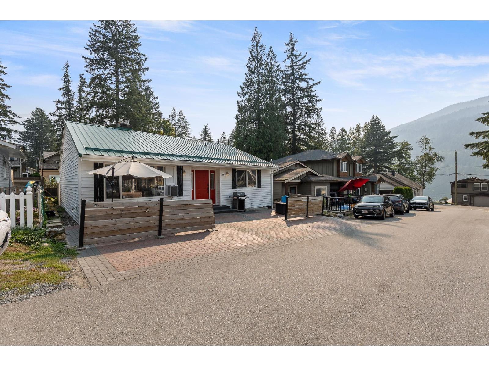 395 Alder Streetcultus Lk N, Cultus Lake, BC V2R 4Z1