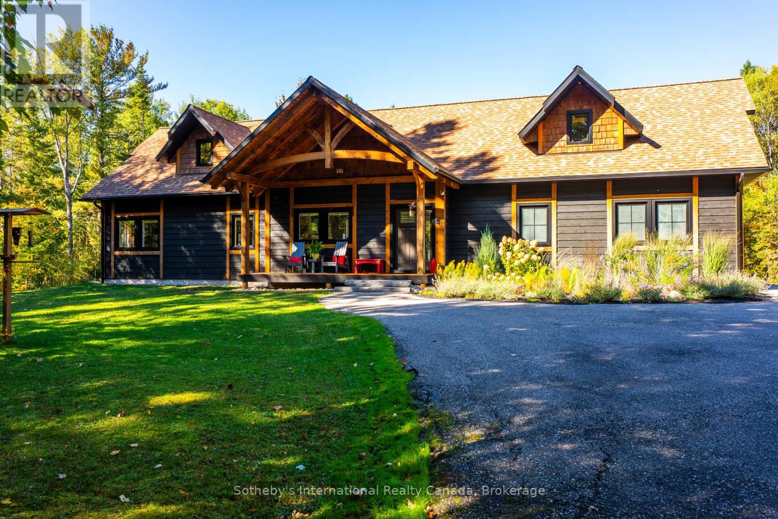 64 Bowyer Rd, Huntsville, ON P1H 2J4