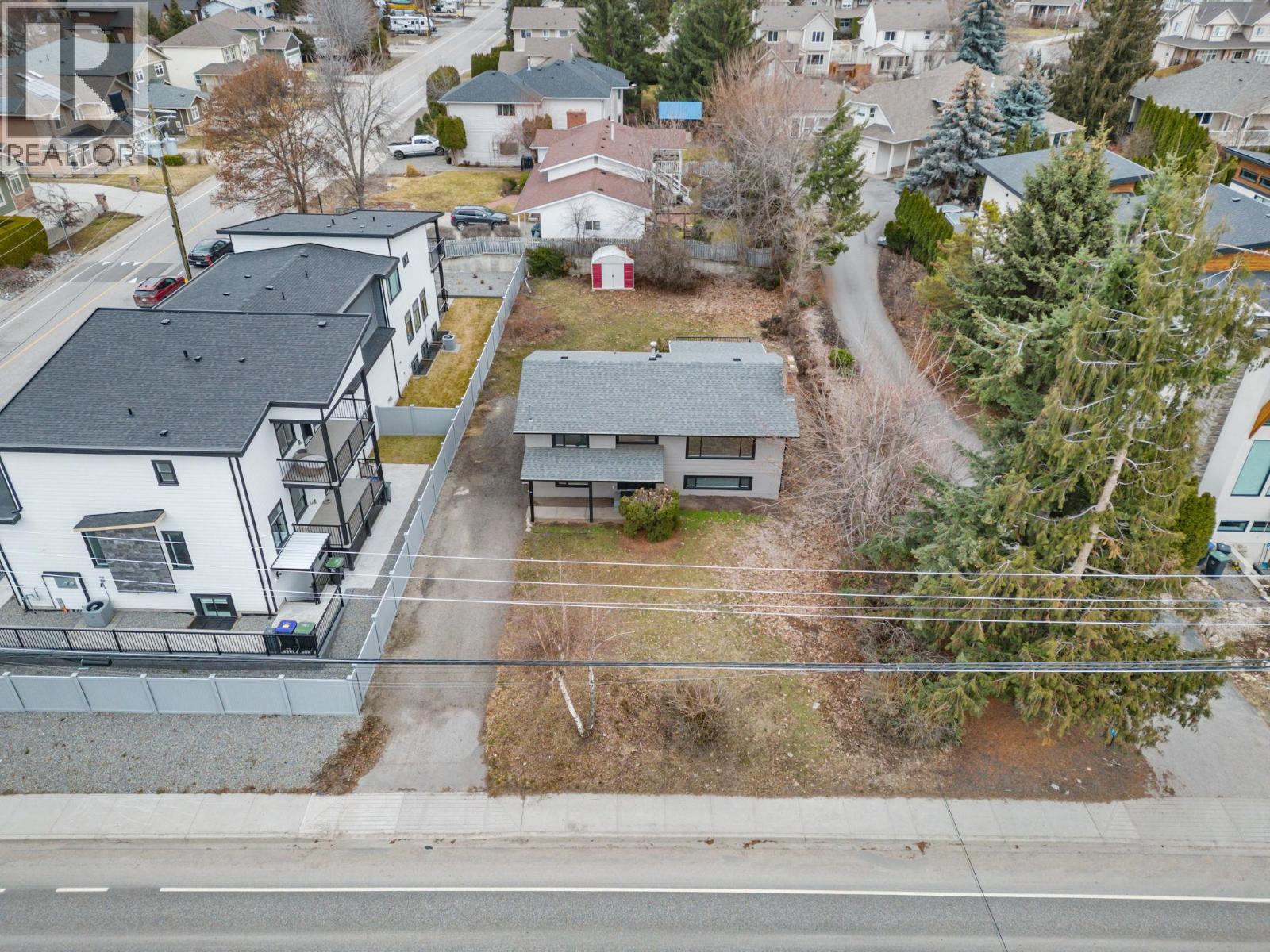 4611 Gordon Dr, Kelowna, BC V1W 1T5