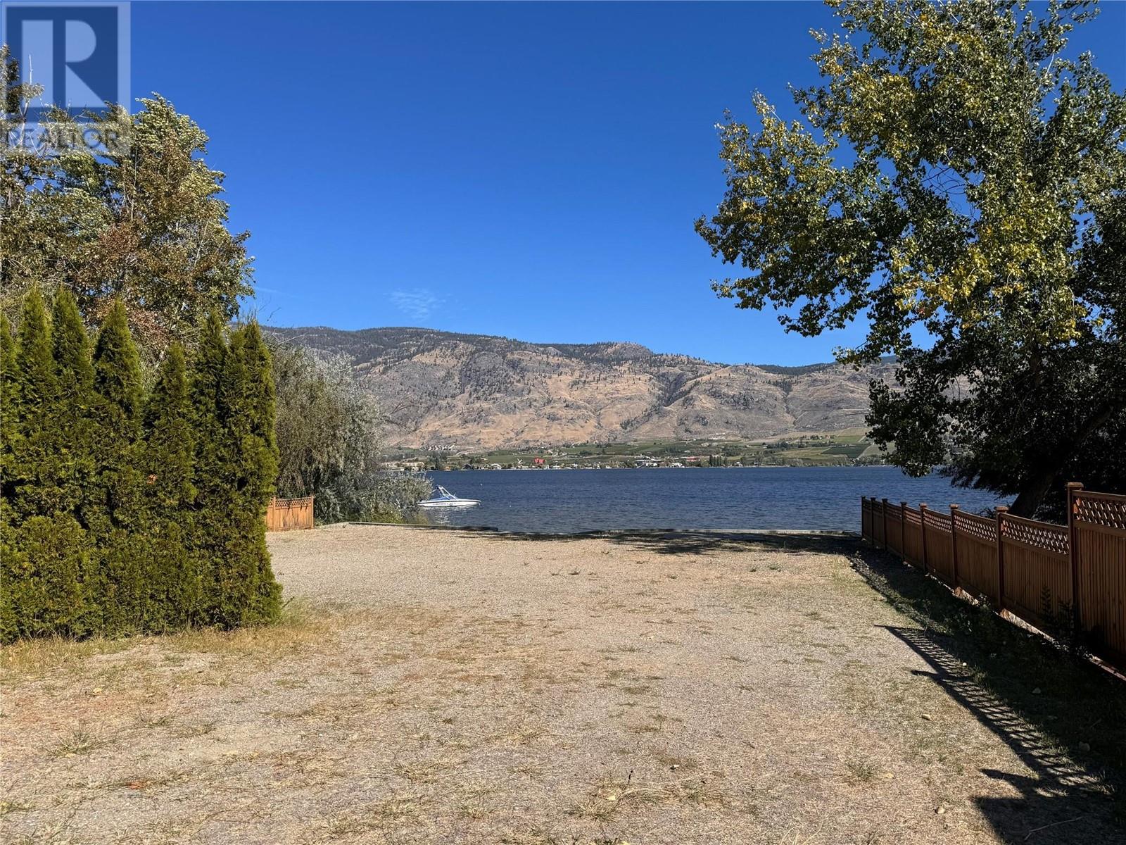 4025 Oleander Dr, Osoyoos, BC V0H 1V1