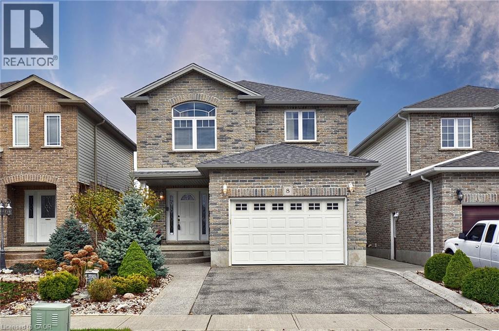 8 Lockwood St, Cambridge, ON N1P 0A5