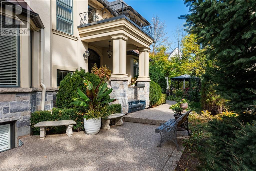 108 Livno Common, Oakville, ON L6L 3P2