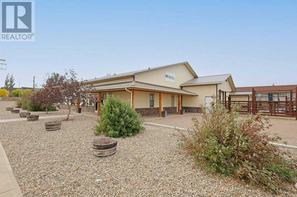50 Upland Blvd W, Brooks, AB T1R 0N9