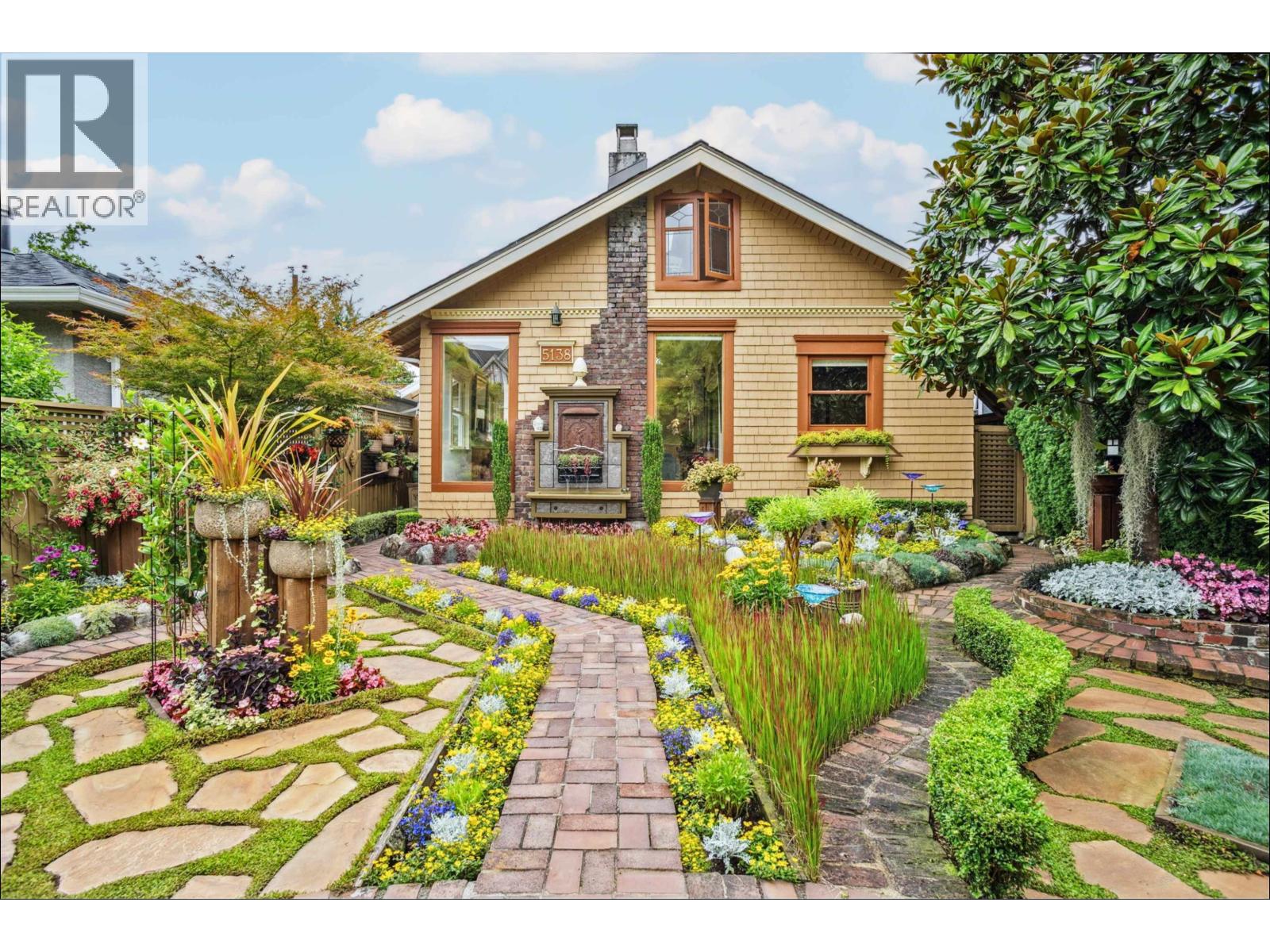 5138 Somerville St, Vancouver, BC V5W 3H4