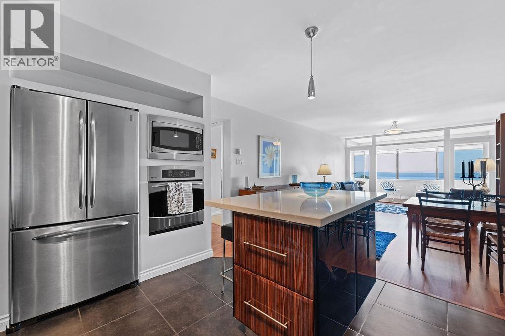2212 Folkestone Way Unit 64, West Vancouver, BC V7S 2X7