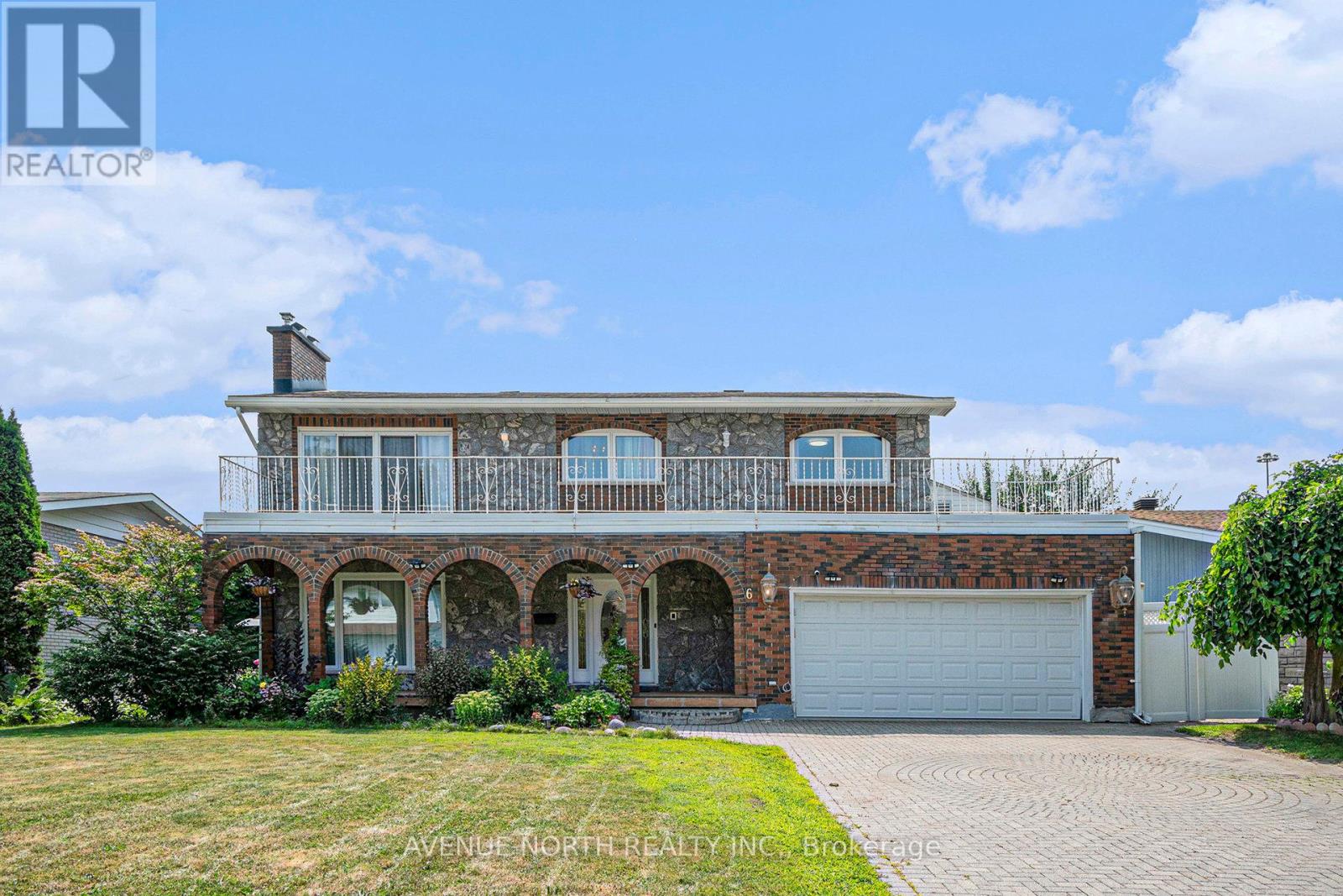 6 Mosgrove Ave, Ottawa, ON K2B 7W7