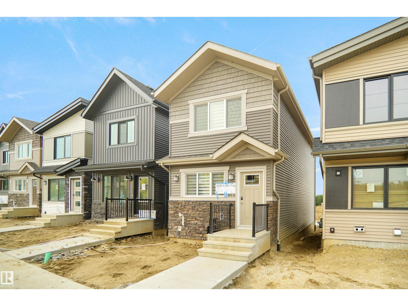 4360 Kinglet Dr NW, Edmonton, AB T5S 0T1