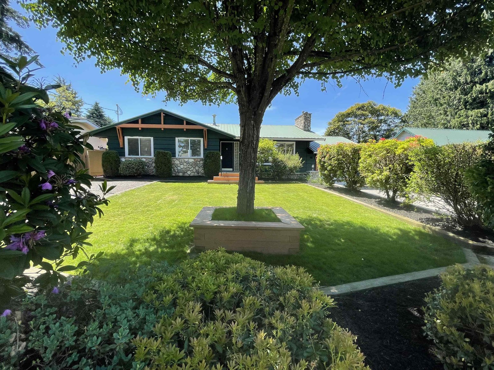 32468 Montgomery Ave, Abbotsford, BC V2T 6A3
