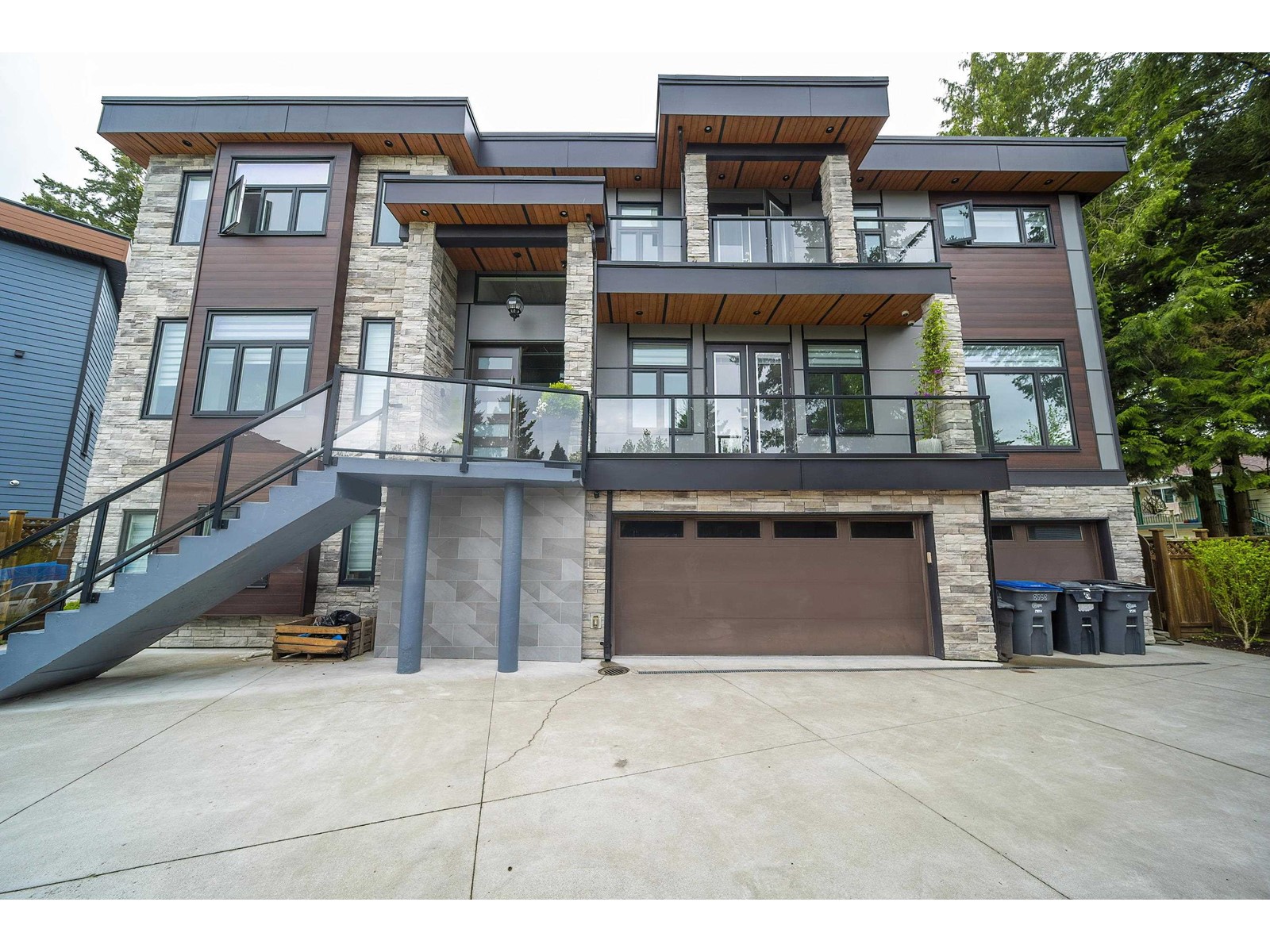145 Street Unit 8558 #a, Surrey, BC V3S 5T8
