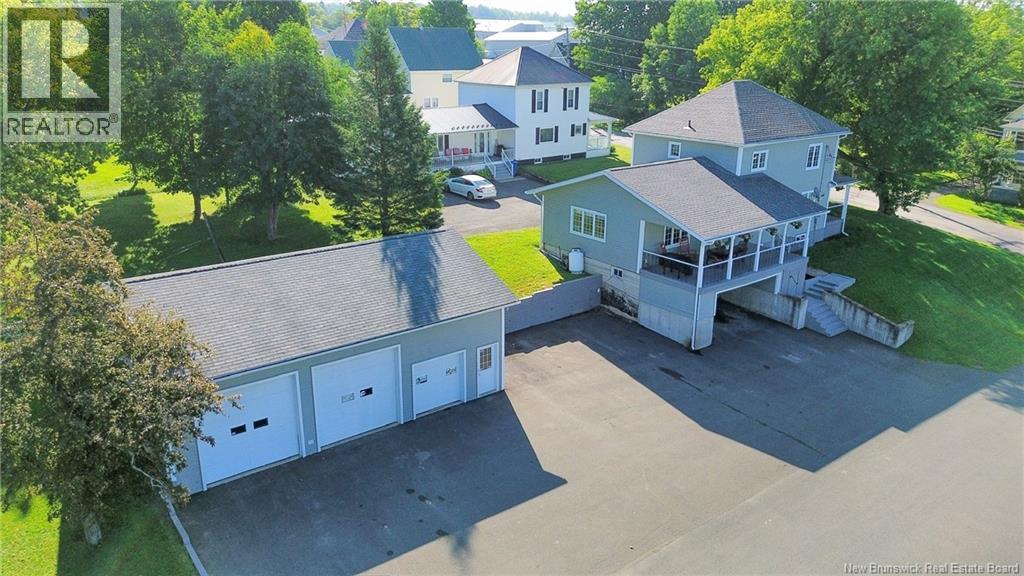 21 Hillcrest Ave, Hartland, NB E7P 1M7