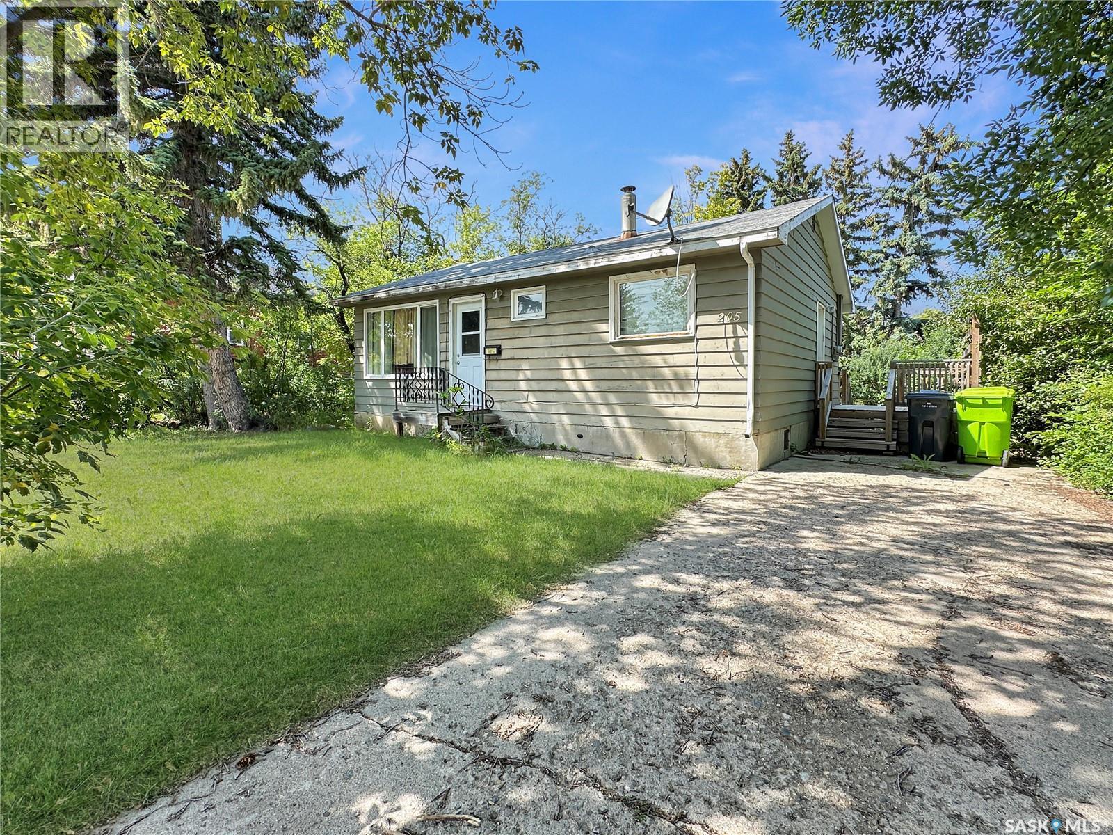 205 Eden St, Indian Head, SK S0G 2K0