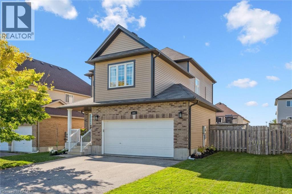 665 Albert Ave N, North Perth, ON N4W 0A1