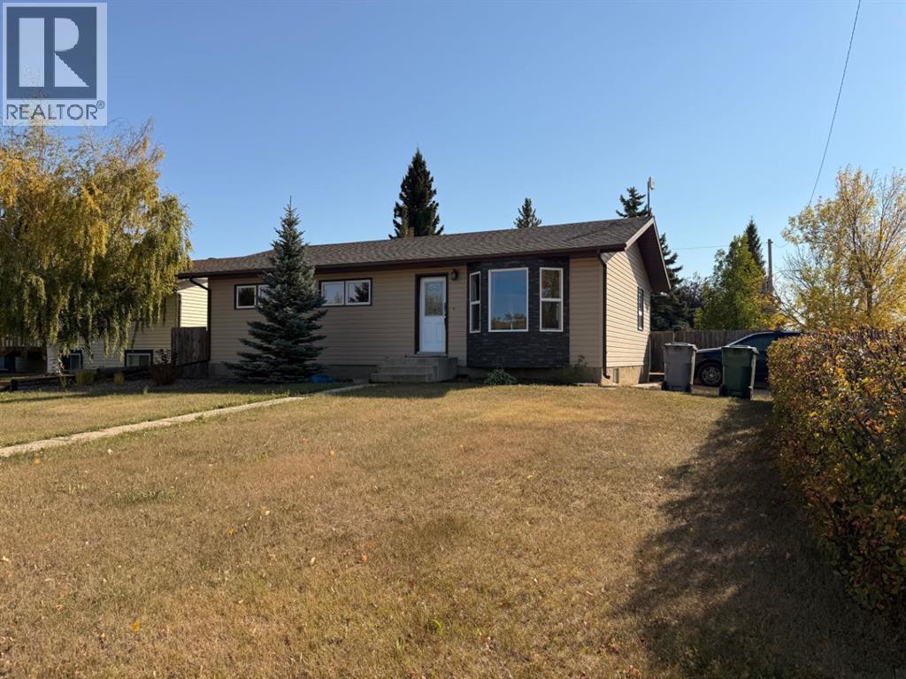 1 Armstrong Pl, Lashburn, SK S0M 1H0