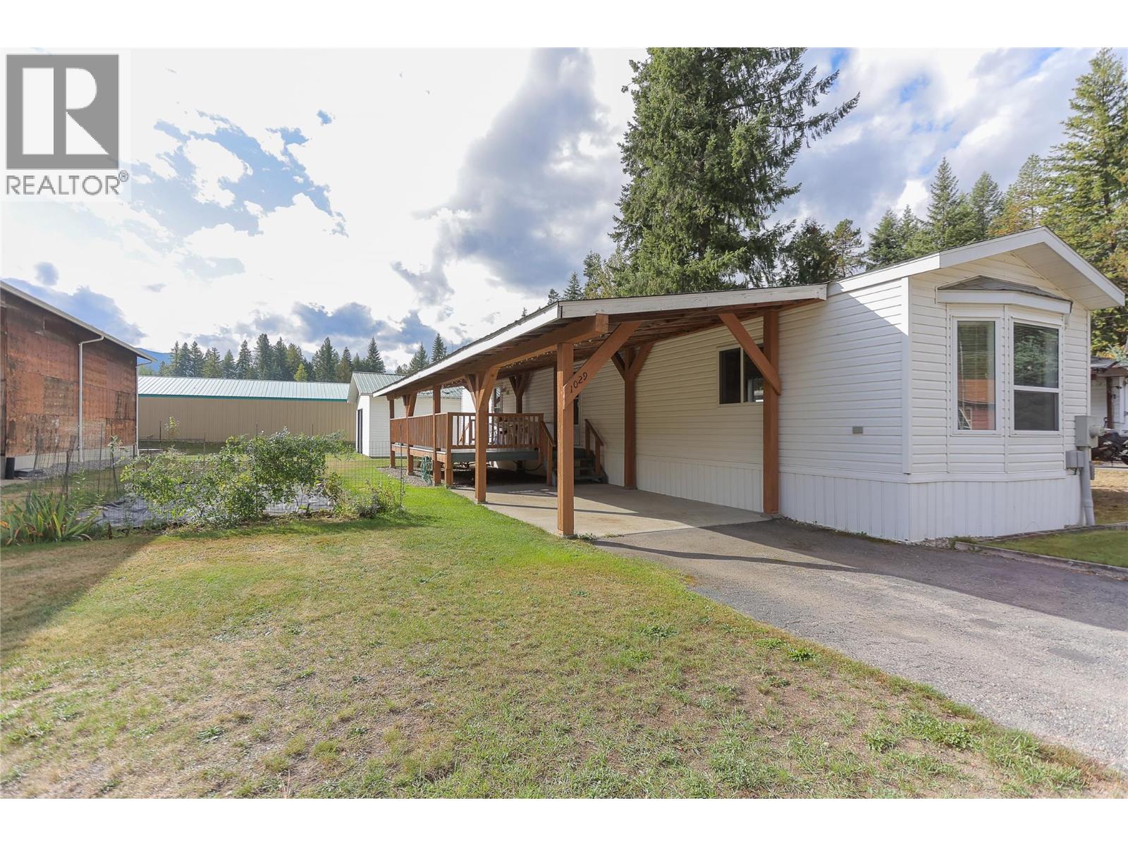 1029 Garden Rd, South Slocan, BC V0G 2G1