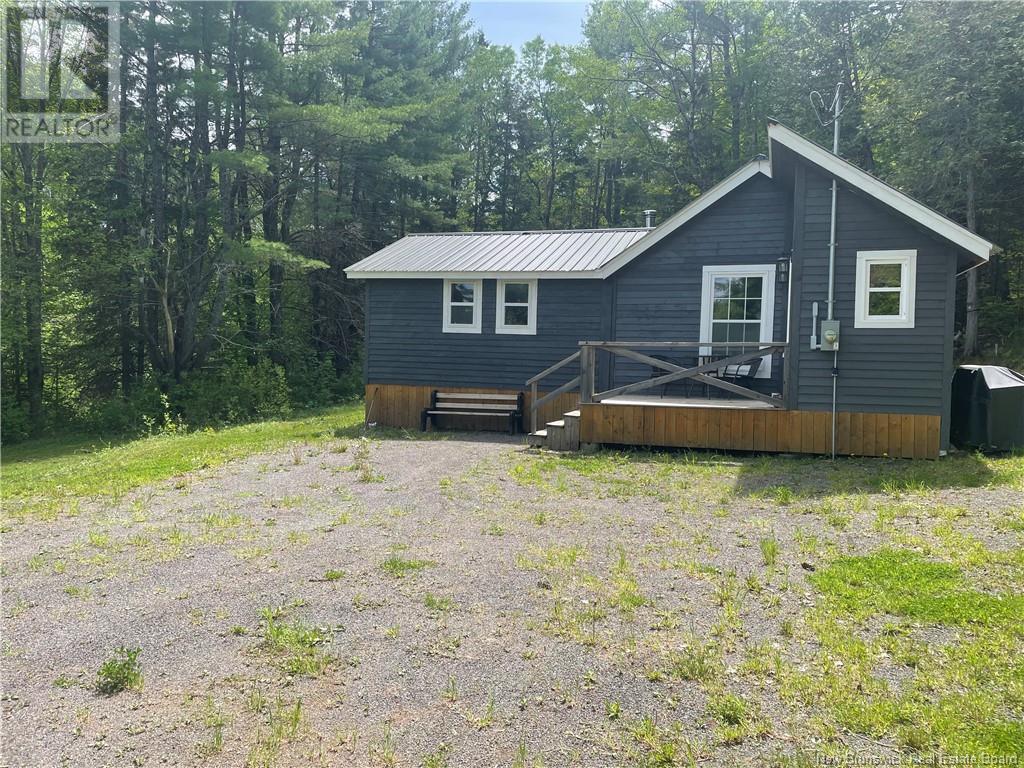 12 Beaver Ln, Cambridge-narrows, NB E4Z 1H1