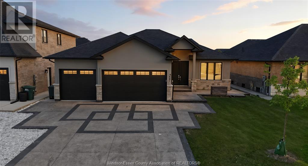 1541 Clearwater Ave, Windsor, ON N8P 0E9