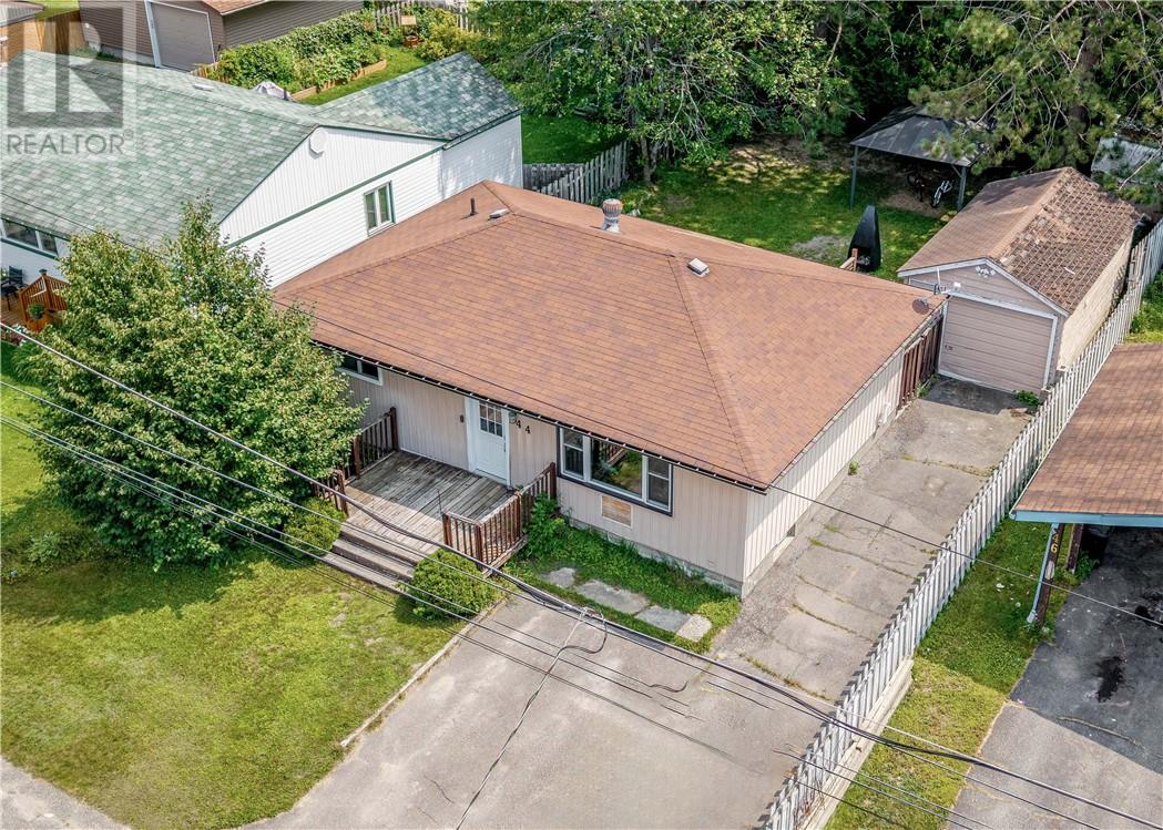 44 Highland Cres, Capreol, ON P0M 1H0