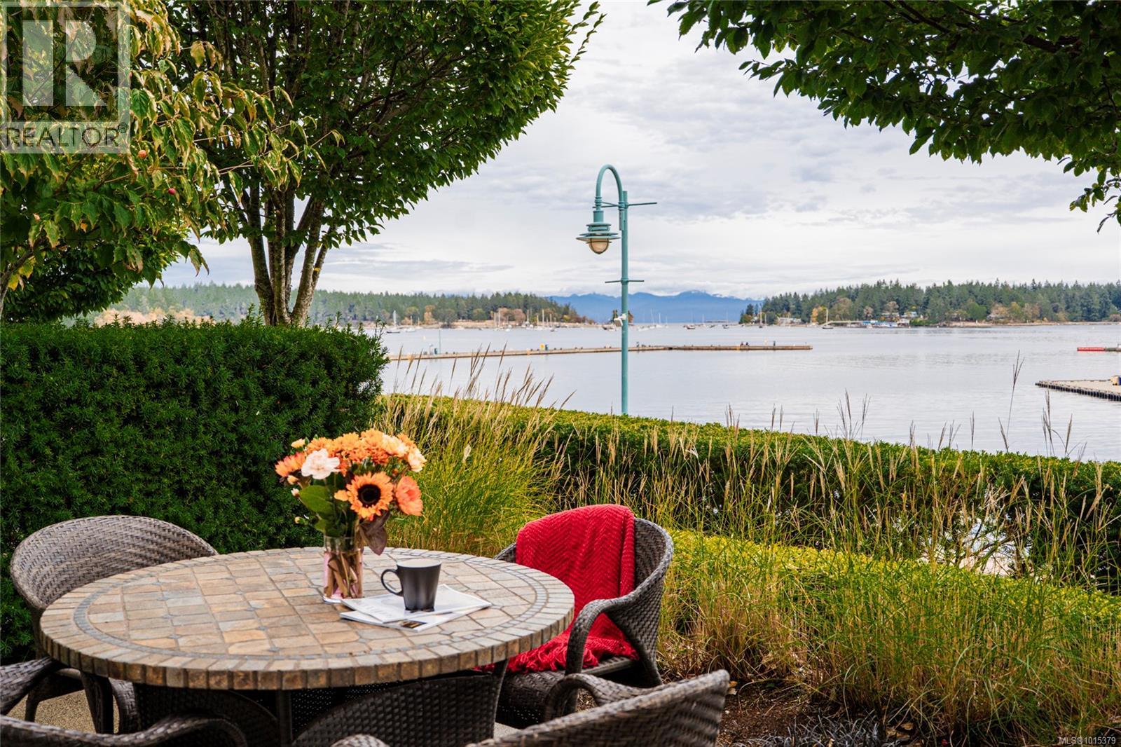 38 Front St Unit 12 St, Nanaimo, BC V9R 0B8