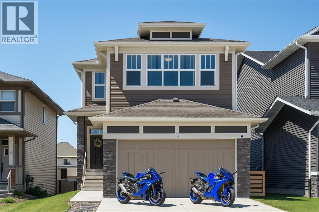 19 Heritage Hts, Cochrane, AB T4C 2R4