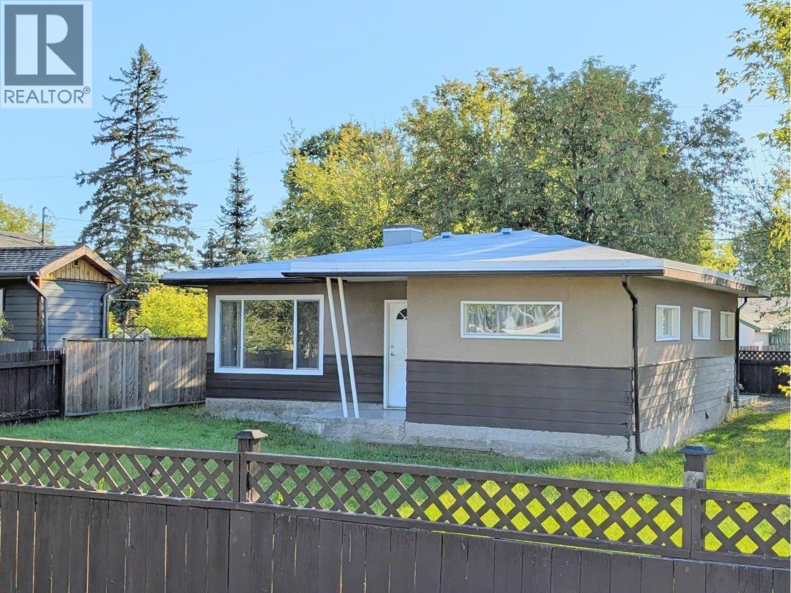 1890 Kenwood St, Prince George, BC V2L 1S5