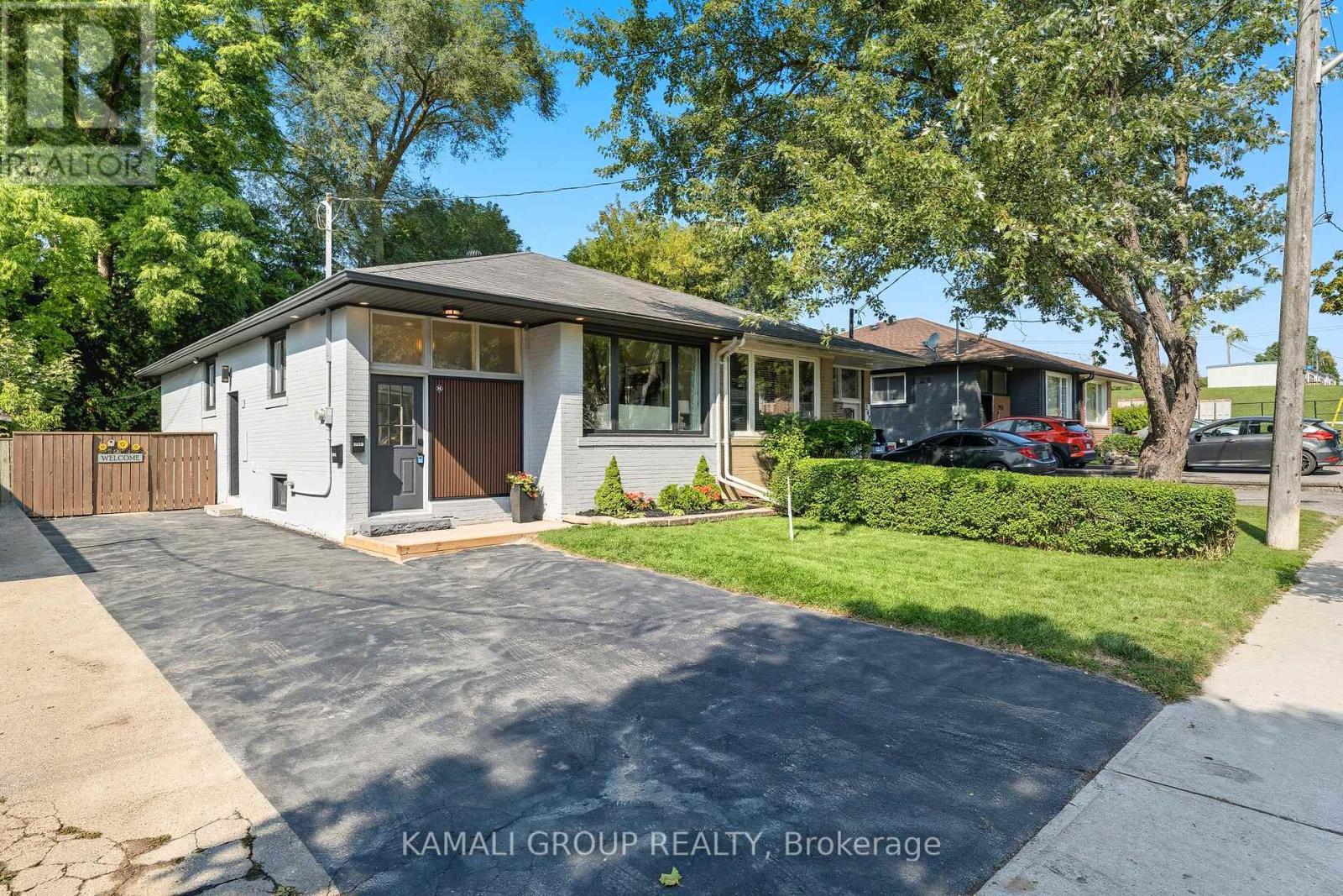 265 Penn Ave, Newmarket, ON L3Y 2S4