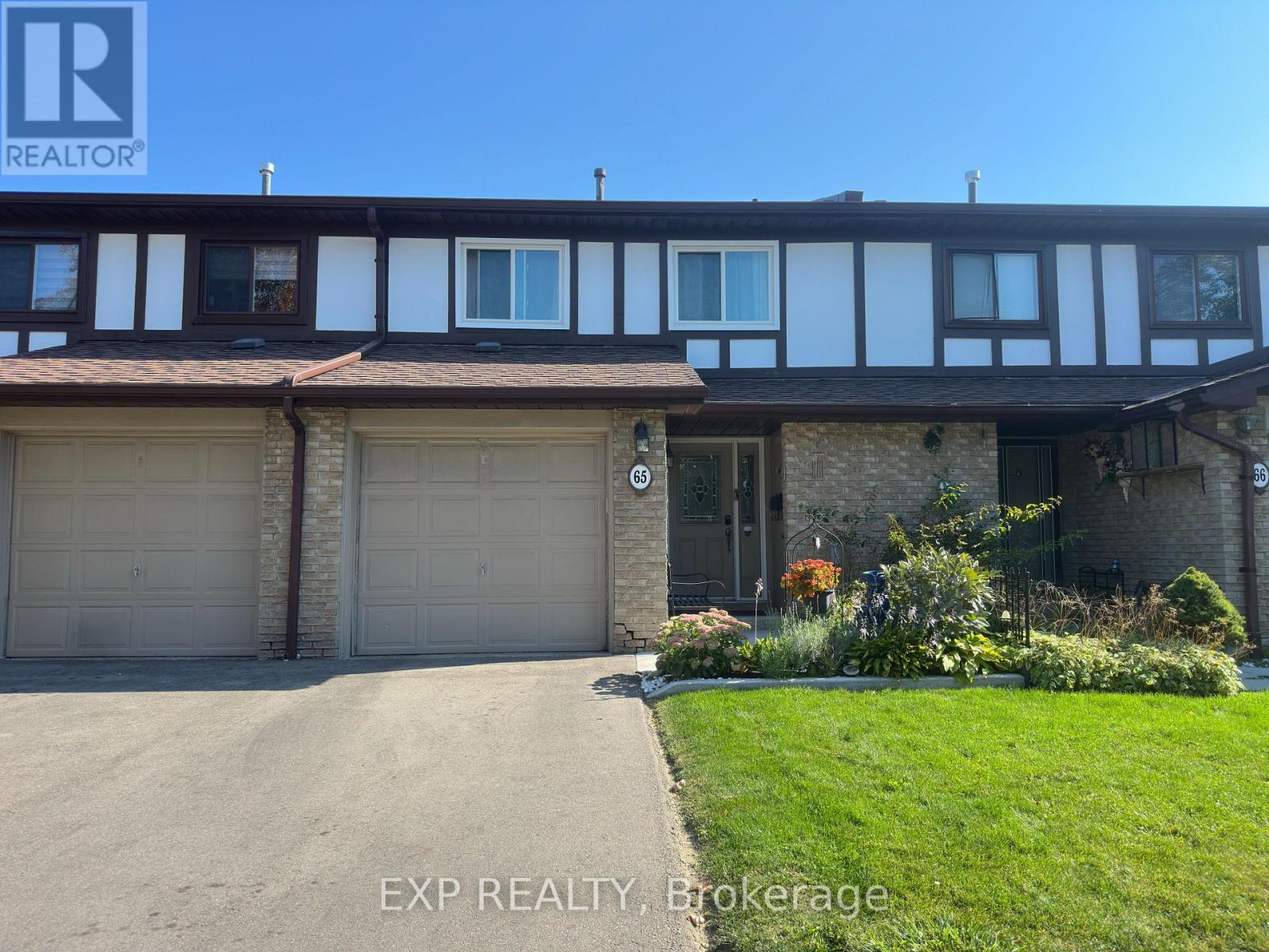 65 Greenwich Cir, Brampton, ON L6S 2E8