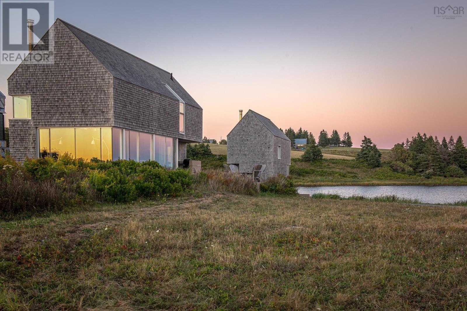 120 Net Yard Ln, Upper Kingsburg, NS B0X 2X0