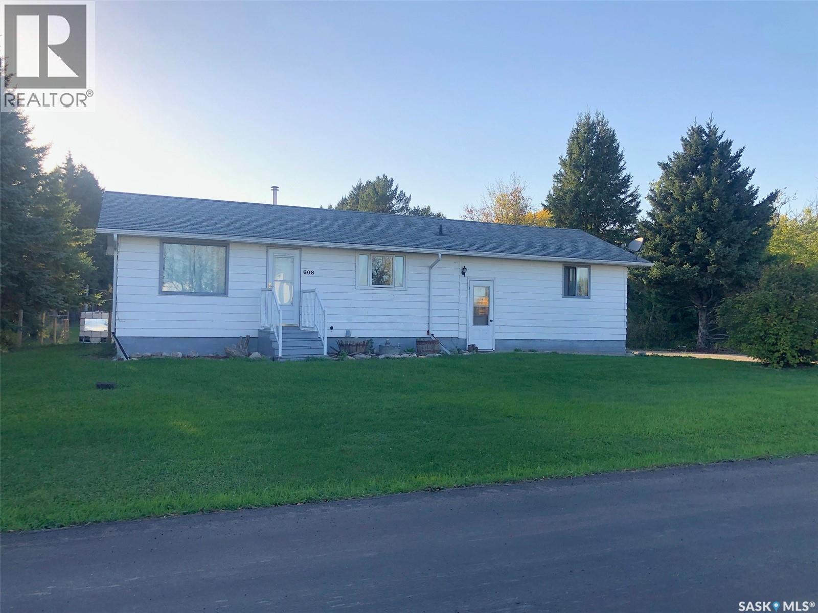 608 2 Avenue East, Buchanan, SK S0A 0J0